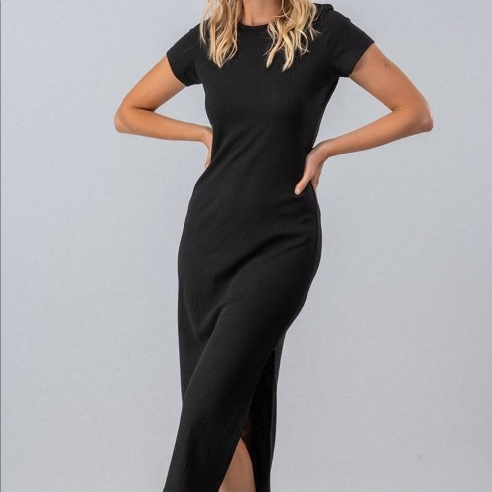 Black Maxi Dress With Wooden Keyhole Back - Picture 4 of 6